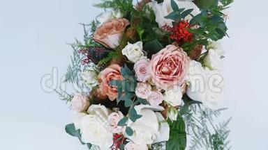 从上面看，特写，鲜花，花束，旋转，包括玫瑰卡布奇诺，雪花玫瑰，玫瑰雅娜奶油